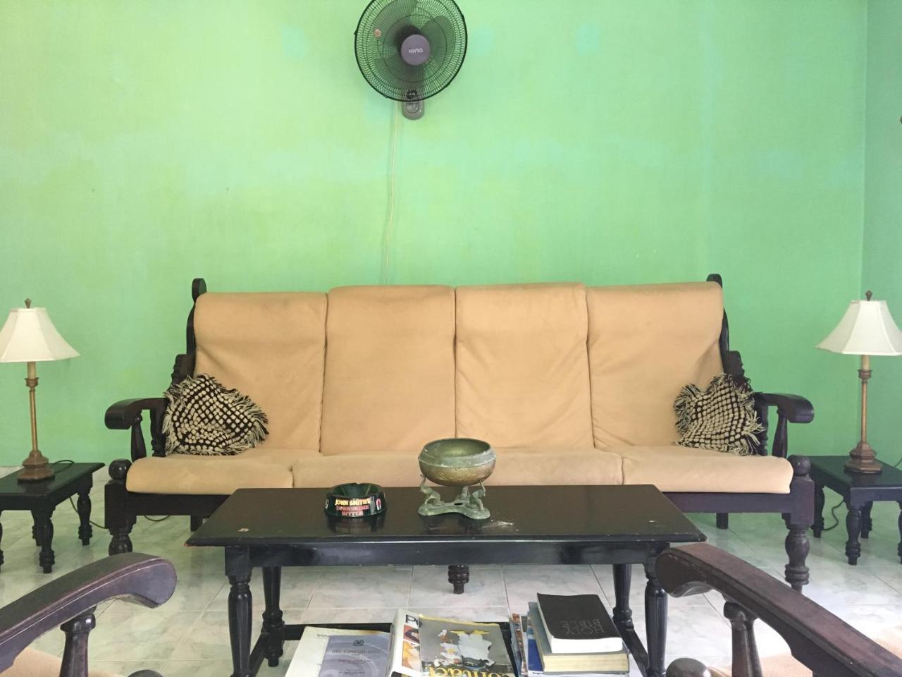 Wellington Villa Hikkaduwa Buitenkant foto